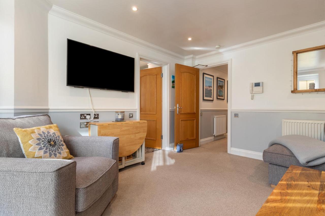 3 South Beach Court - Cosy Seafront Apartment Tenby Εξωτερικό φωτογραφία
